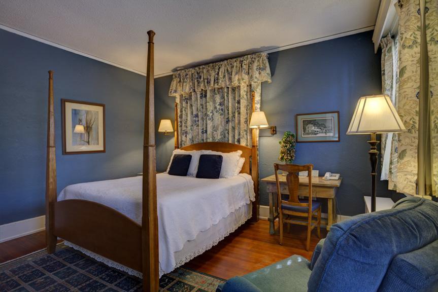 Brown Street Inn Bed And Breakfast Iowa City Esterno foto
