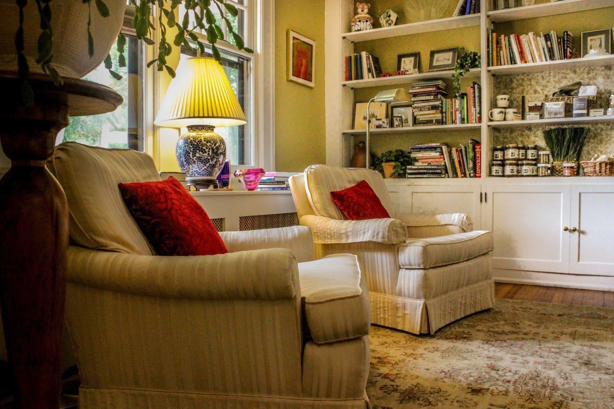 Brown Street Inn Bed And Breakfast Iowa City Esterno foto